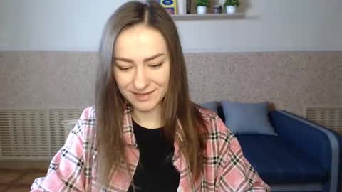Snapshot of alicewonderful22 chatting on 02/03/25, 10:36 Alice online show from 02/03/25, 10:36