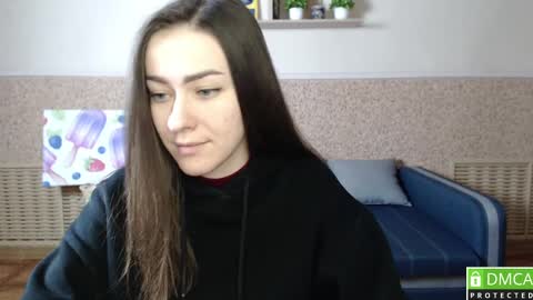 Snapshot of alicewonderful22 chatting on 02/27/25, 04:10 Alice online show from 02/27/25, 04:10