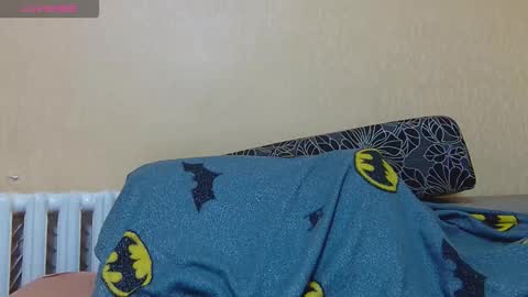 Snapshot of alicewoolfy chatting on 11/10/25, 09:25 AliceWoolfy online show from 11/10/25, 09:25