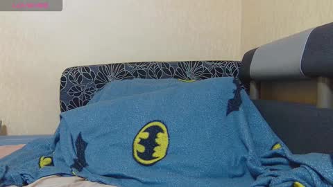 Snapshot of alicewoolfy chatting on 12/14/25, 08:46 AliceWoolfy online show from 12/14/25, 08:46