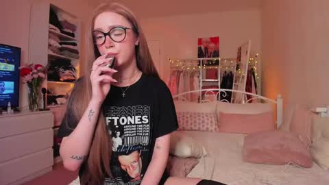 from wonderland online show from 03/07/25, 04:33