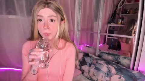 from wonderland online show from 02/26/26, 04:17