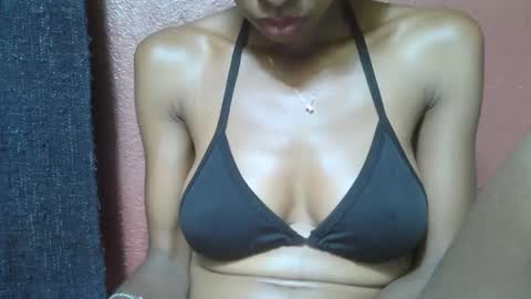 Snapshot of alicia253177 chatting on 02/14/25, 01:18 alicia253177 online show from 02/14/25, 01:18