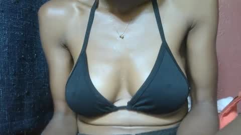 Snapshot of alicia253177 chatting on 03/12/25, 04:46 alicia253177 online show from 03/12/25, 04:46