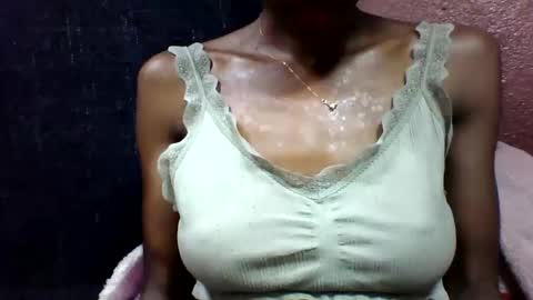 Snapshot of alicia253177 chatting on 09/15/25, 10:48 alicia253177 online show from 09/15/25, 10:48