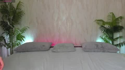 Snapshot of alicia_edwards chatting on 01/21/25, 02:11 Mia online show from 01/21/25, 02:11