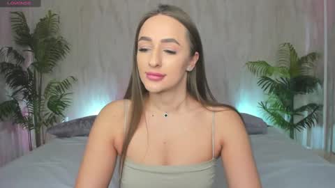 Snapshot of alicia_edwards chatting on 02/03/25, 01:52 Mia online show from 02/03/25, 01:52