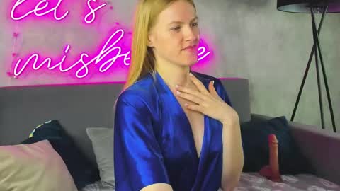 Snapshot of alicia_hars chatting on 04/23/26, 11:18 Alicia 2 GMT 3am-9am TueThuFriSun 9am-15pm Sat online show from 04/23/26, 11:18