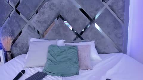 Snapshot of alicia_jerez1 chatting on 01/18/25, 05:59 Alice online show from 01/18/25, 05:59