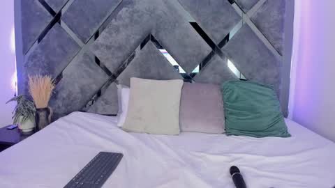 Snapshot of alicia_jerez1 chatting on 02/10/25, 01:22 Alice online show from 02/10/25, 01:22