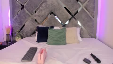 Snapshot of alicia_jerez1 chatting on 02/16/25, 06:54 Alice online show from 02/16/25, 06:54