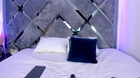 Snapshot of alicia_jerez1 chatting on 02/18/25, 01:55 Alice online show from 02/18/25, 01:55