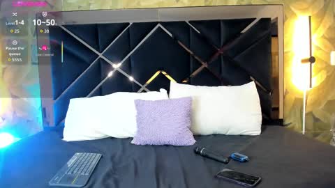 Snapshot of alicia_jerez1 chatting on 09/21/25, 04:14 Alice online show from 09/21/25, 04:14