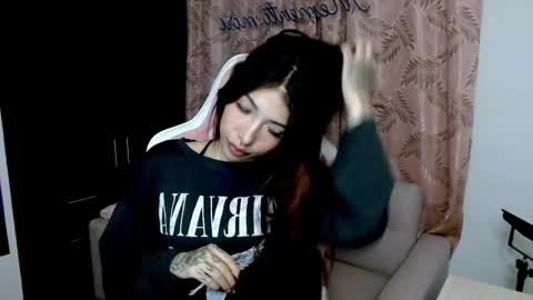 Snapshot of alicia_key_ chatting on 03/02/25, 07:32 ALICIA online show from 03/02/25, 07:32