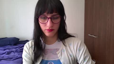 Snapshot of alicia_love29 chatting on 01/19/25, 08:09 Alice online show from 01/19/25, 08:09