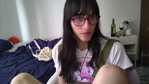 Snapshot of alicia_love29 chatting on 02/08/25, 06:22 Alice online show from 02/08/25, 06:22