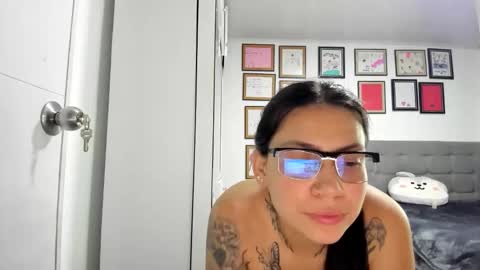 alicia_rainbow online show from 06/05/26, 06:52
