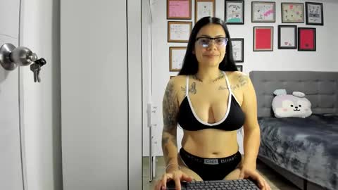 alicia_rainbow online show from 06/06/26, 03:11