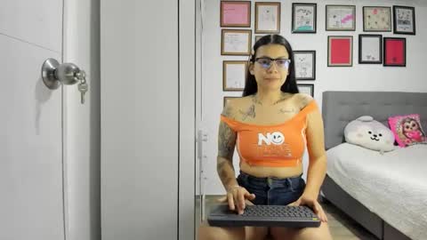 alicia_rainbow online show from 06/11/26, 03:04