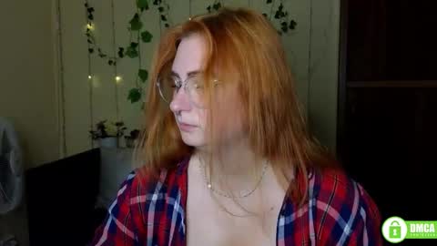 Snapshot of alicia_side_red chatting on 09/09/25, 05:34 Alicia online show from 09/09/25, 05:34