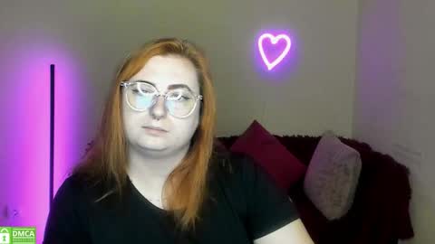 Snapshot of alicia_side_red chatting on 09/13/25, 05:40 Alicia online show from 09/13/25, 05:40