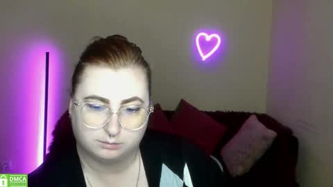 Snapshot of alicia_side_red chatting on 09/25/25, 05:33 Alicia online show from 09/25/25, 05:33