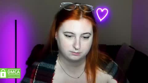 Snapshot of alicia_side_red chatting on 10/03/25, 05:59 Alicia online show from 10/03/25, 05:59