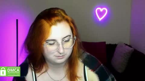 Snapshot of alicia_side_red chatting on 10/07/25, 05:37 Alicia online show from 10/07/25, 05:37