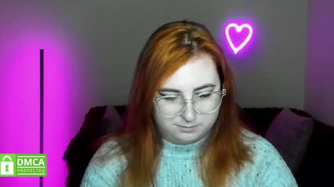 Snapshot of alicia_side_red chatting on 10/16/25, 11:22 Alicia online show from 10/16/25, 11:22