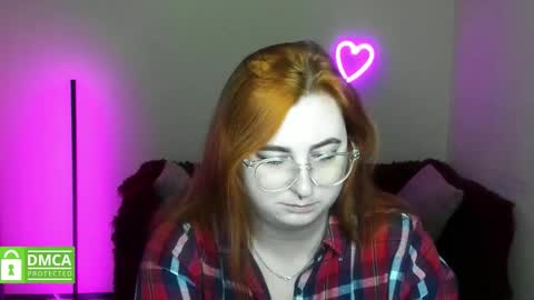 Snapshot of alicia_side_red chatting on 10/23/25, 11:20 Alicia online show from 10/23/25, 11:20