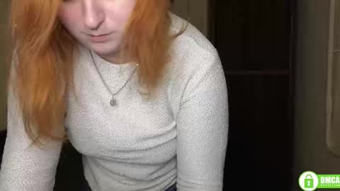 Snapshot of alicia_side_red chatting on 10/29/25, 06:37 Alicia online show from 10/29/25, 06:37