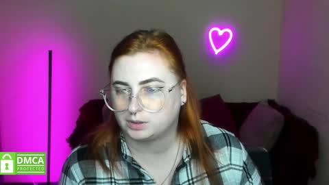 Snapshot of alicia_side_red chatting on 10/30/25, 12:28 Alicia online show from 10/30/25, 12:28