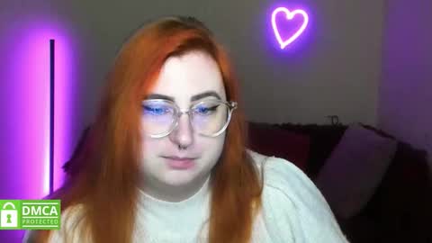 Snapshot of alicia_side_red chatting on 12/17/25, 06:30 Alicia online show from 12/17/25, 06:30