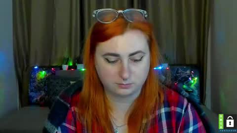 Snapshot of alicia_side_red chatting on 12/20/25, 12:23 Alicia online show from 12/20/25, 12:23