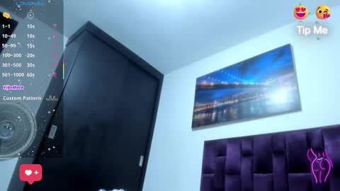 Snapshot of alicia_whittee chatting on 10/13/25, 10:15 alicia_whittee online show from 10/13/25, 10:15
