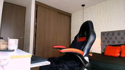 Ali online show from 04/12/26, 12:10