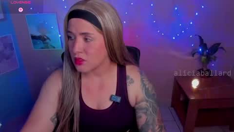 Snapshot of aliciaballard chatting on 07/11/26, 09:16 Jennyfer online show from 07/11/26, 09:16