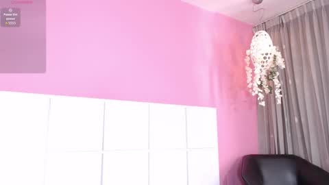 Alicia online show from 09/27/25, 01:38