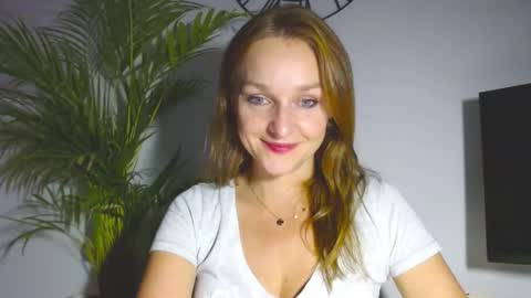 Alicia online show from 11/17/25, 03:29