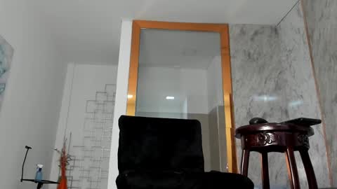 Snapshot of aliciamoorex chatting on 02/28/25, 03:59 Alicia  online show from 02/28/25, 03:59