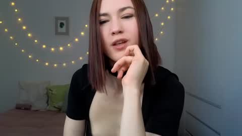 Snapshot of alicianoveli chatting on 06/12/26, 05:17 alicianoveli online show from 06/12/26, 05:17