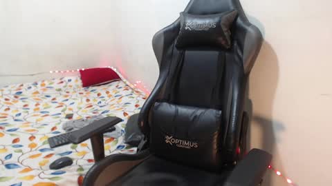 Snapshot of alid_17 chatting on 12/10/24, 10:47 Alid 17 online show from 12/10/24, 10:47