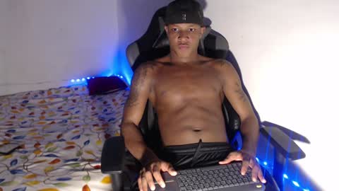 Snapshot of alid_17 chatting on 12/11/24, 08:04 Alid 17 online show from 12/11/24, 08:04