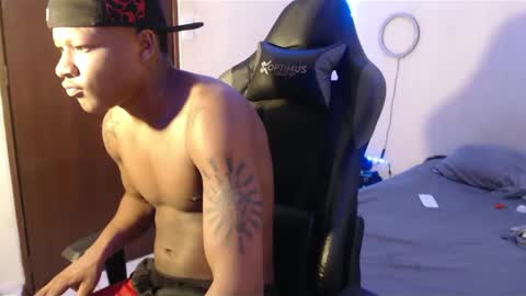 Snapshot of alid_17 chatting on 01/19/25, 02:36 Alid 17 online show from 01/19/25, 02:36