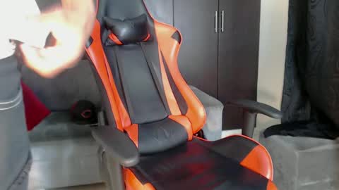 Snapshot of alid_17 chatting on 03/01/25, 09:59 Alid 17 online show from 03/01/25, 09:59