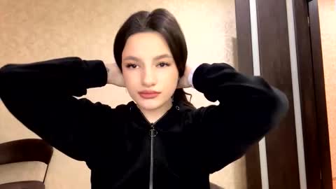 Niki online show from 03/01/26, 05:04