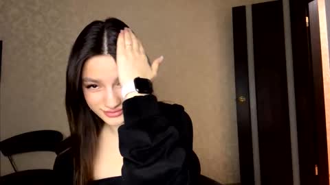 Niki online show from 03/27/26, 03:34