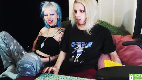 Snapshot of alien_bella chatting on 12/08/24, 02:18 Alien Bella online show from 12/08/24, 02:18