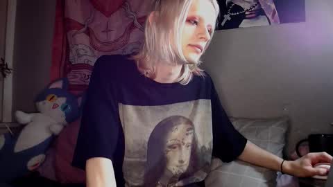 Alien Bella online show from 02/22/26, 12:45