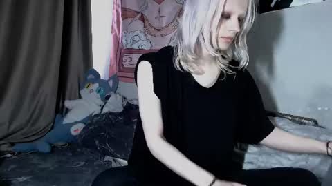 Alien Bella online show from 06/22/26, 03:47